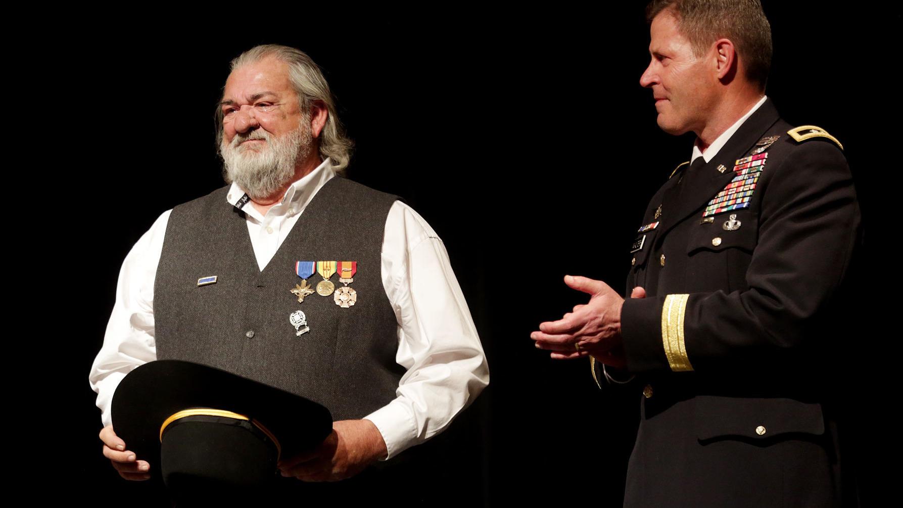 Tucson Vietnam veteran awarded second-highest military honor for bravery
